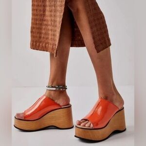 NIB Free People - Gabriela Wedge - Paradise Ibis - 7.5|38